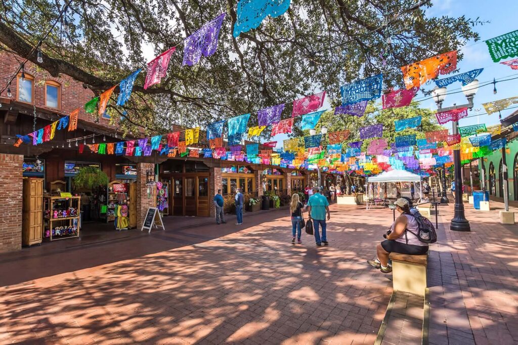 Historic Market Square - Explore the Colorful Mexican Marketplace