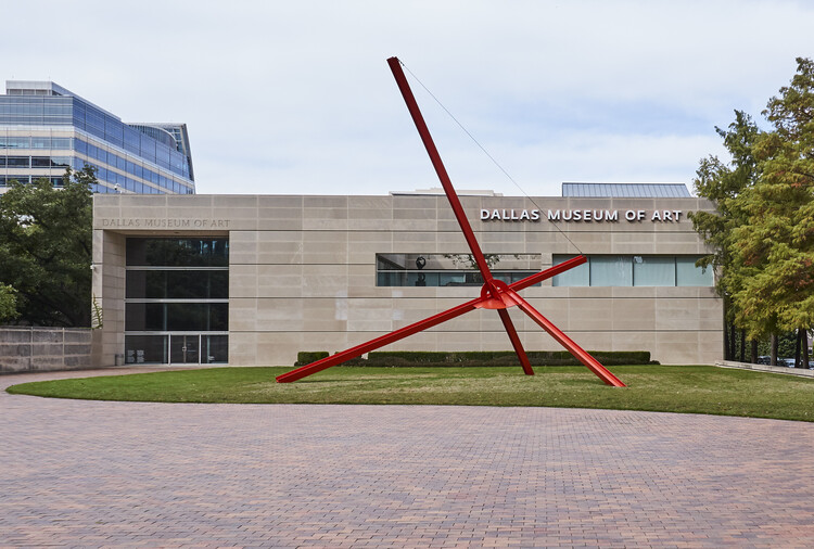 Visit Dallas Museum of Art